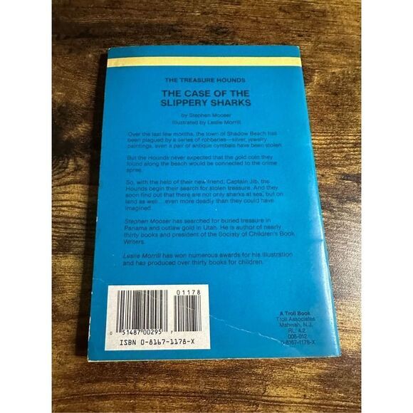 The Case of the Slippery Sharks Vintage 1988 Kids Paperback Book Stephen Mooser - Picture 3 of 5